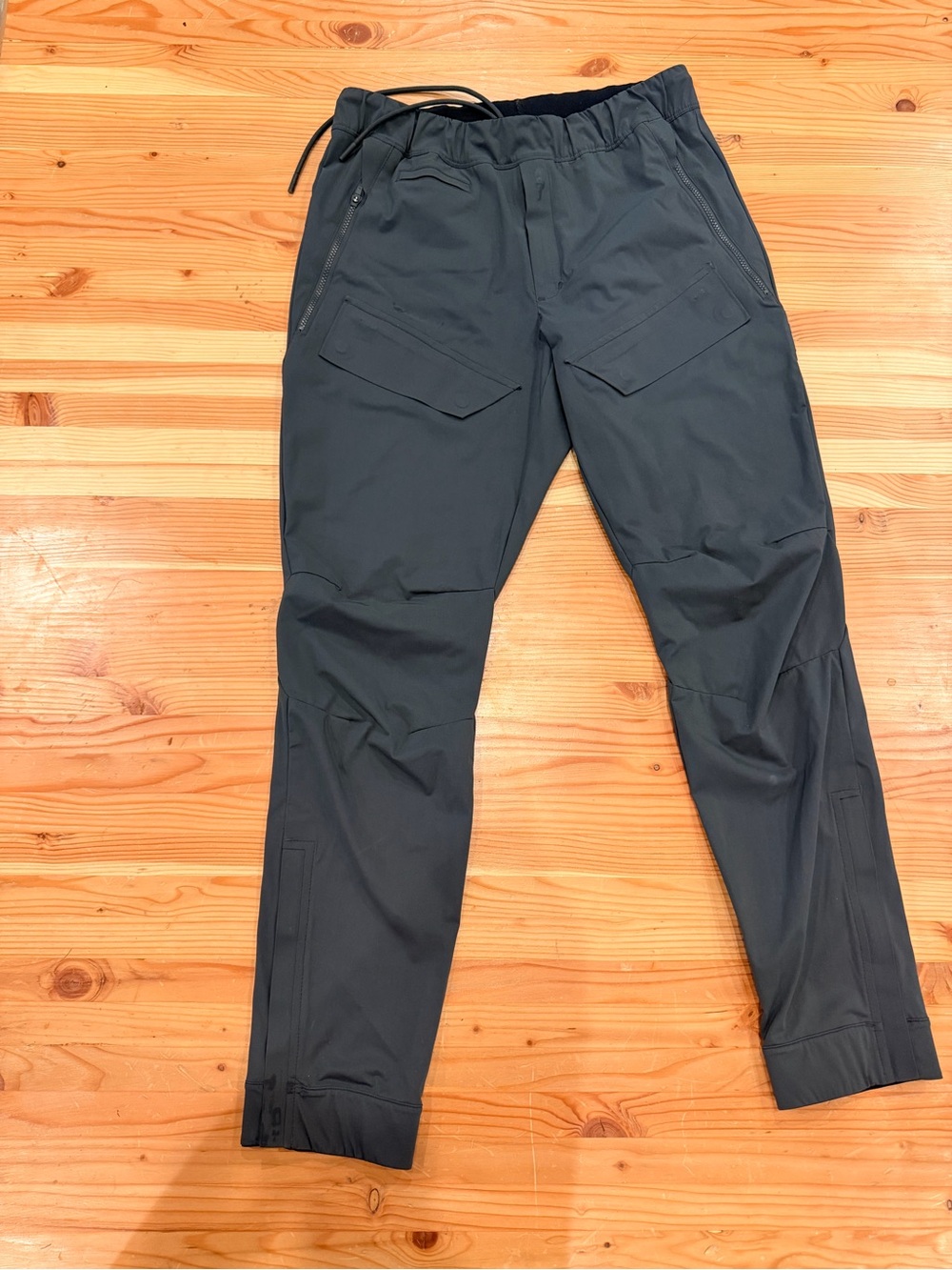 Vollebak Off Grid Pants Black XS Made in Lithuania Technical Cargo